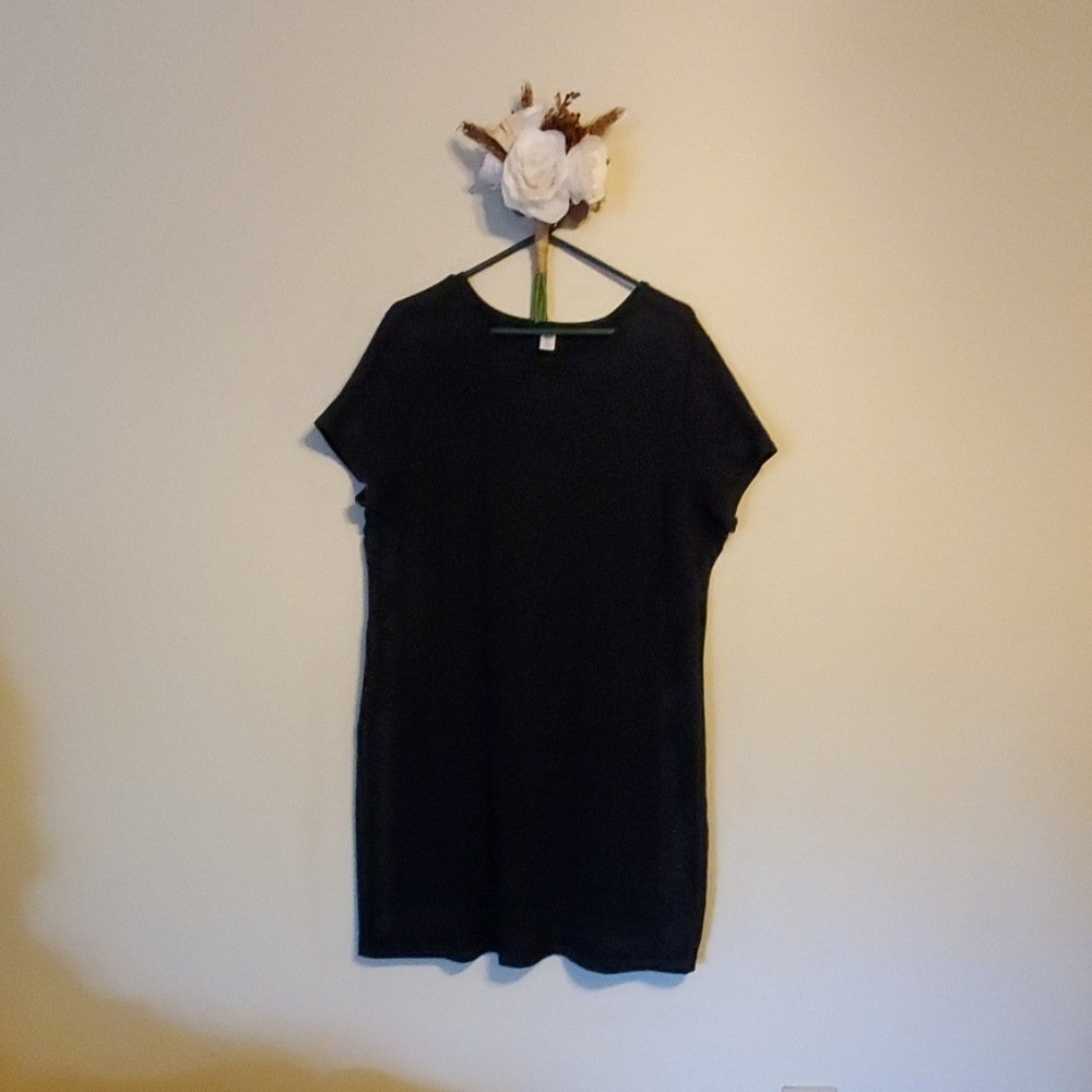 Casual black dress